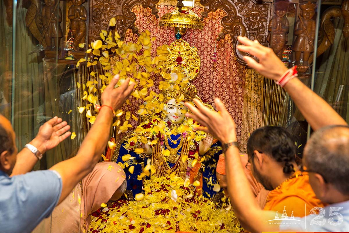 ©1987-2017 SKS Swaminarayan Temple East London
